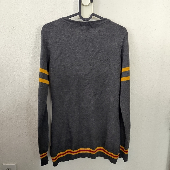 Harry Potter Gryffindor Cardigan - Picture 3 of 5